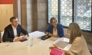 Reunió amb la consellera d'Acció Exterior i Unió Europea, Meritxell Serret, per fomentar la participació ciutadana
