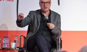 Dialogue with historian Orlando Figes at the annual conference of the Catalunya Europa Foundation